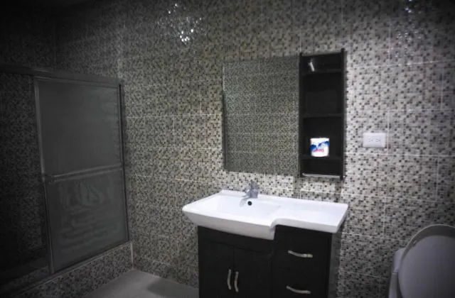 Hotel Gran Ejecutivo bathroom con shower